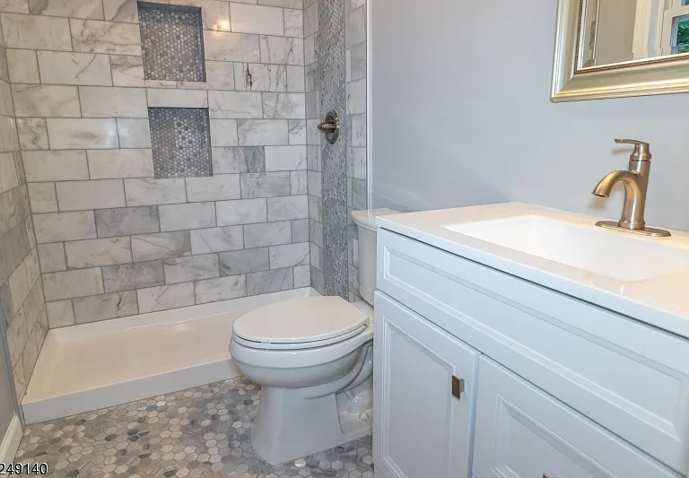 205 Gordon Ave — Photo 8