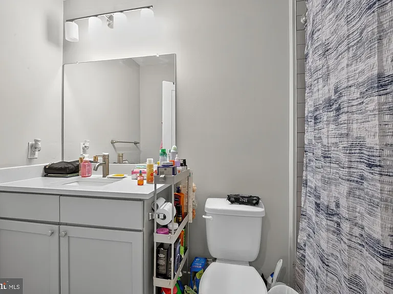 2621 W Jefferson St #1C — Photo 7
