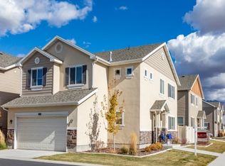 988 W Stonehaven Dr, North Salt Lake, UT 84054