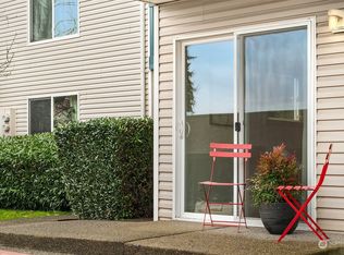 17431 Ambaum Blvd S UNIT D2, Burien, WA