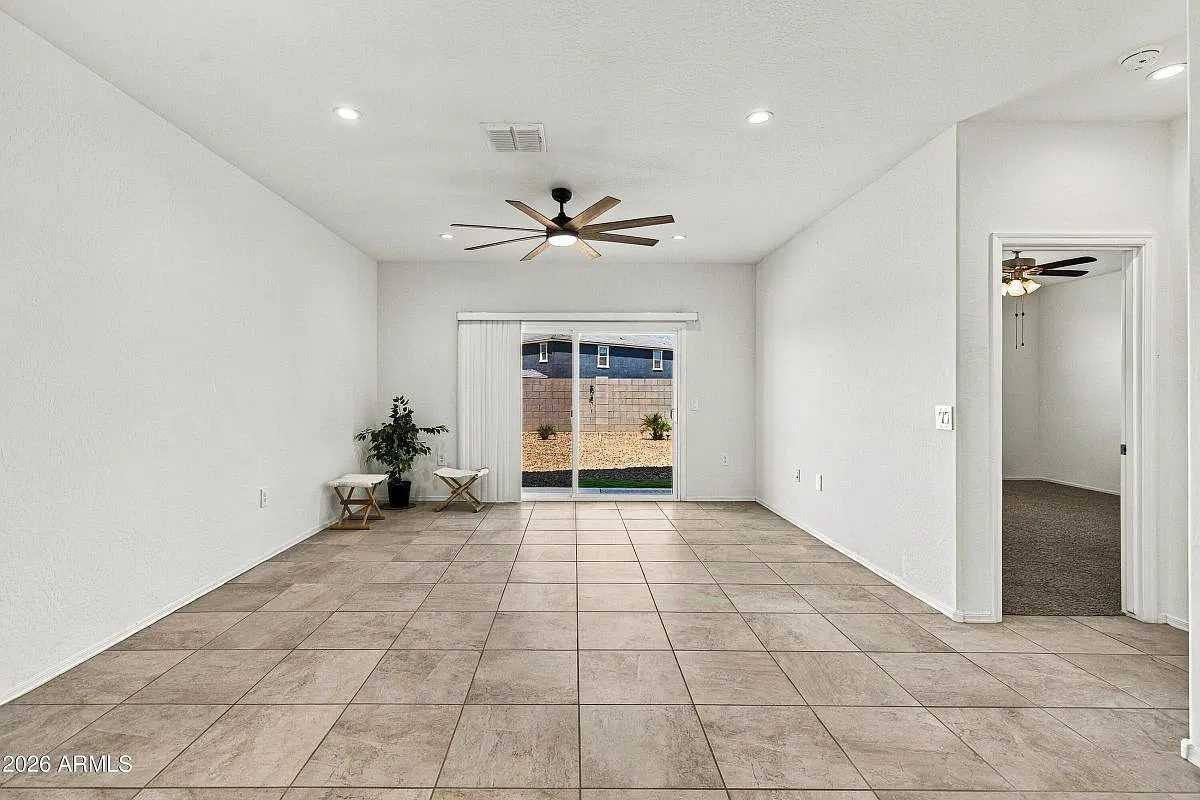 3 bed, 2.0 bath, 1526 sqft, $1,500 — Photo 3