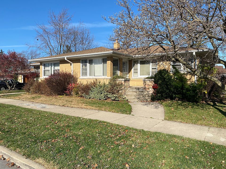 1st image of 352 Memorial Dr