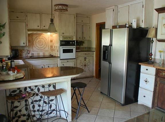 5th image of 4905 Ira St
