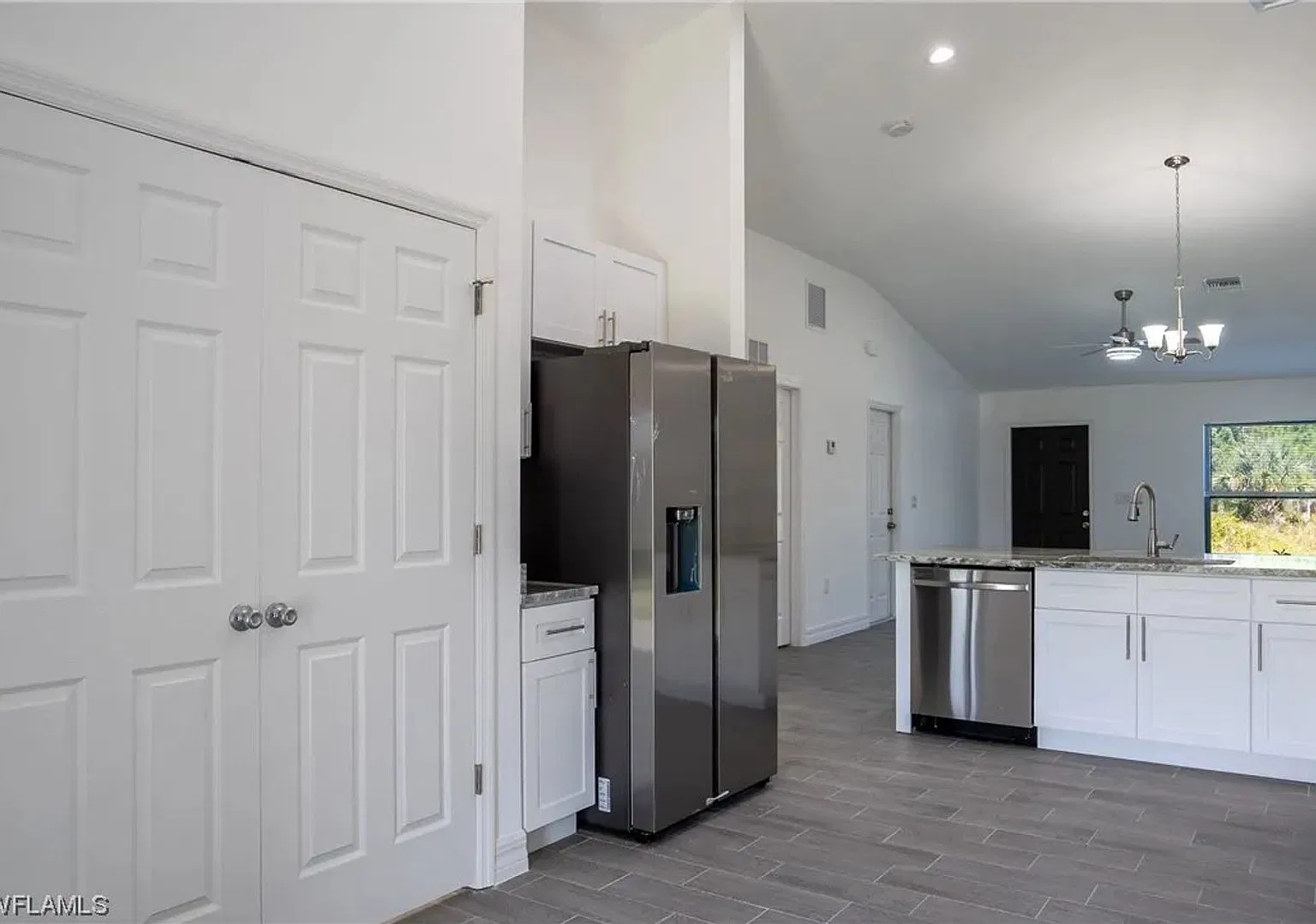 Newer Construction Duplex in Lehigh Acres 2 Bed / 2 Bath with Attached Garage — Photo 4