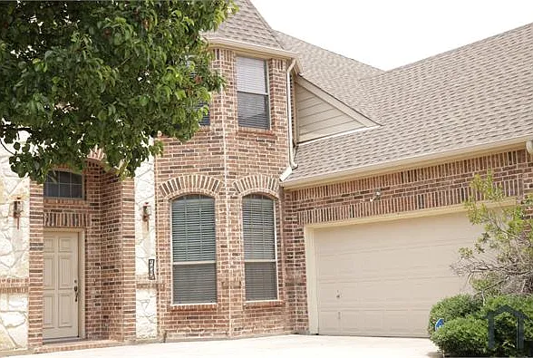 6 bed, 3432 sqft, $6,900 — Photo 4
