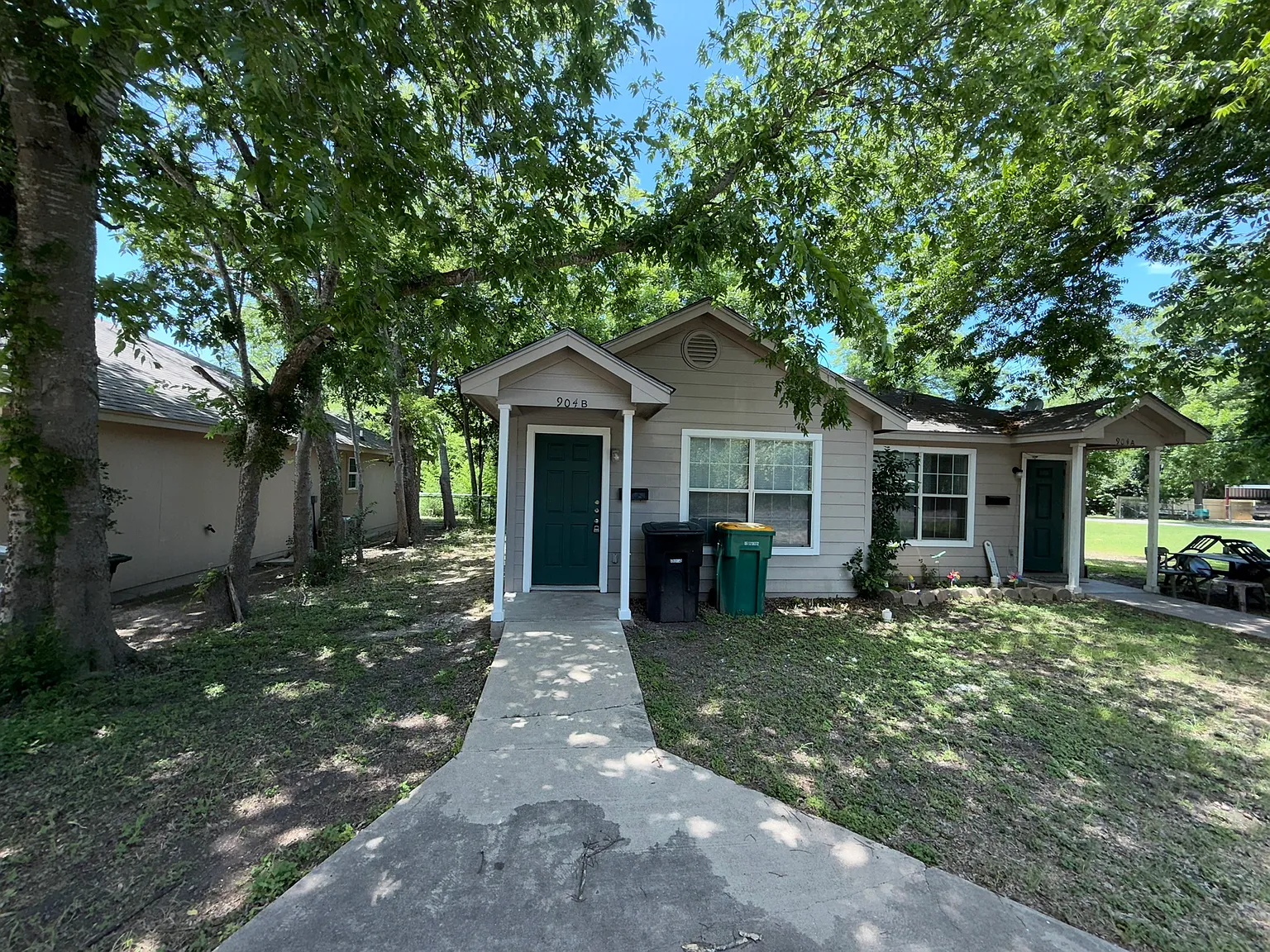 1 bed, 560 sqft, $550 — Photo 2