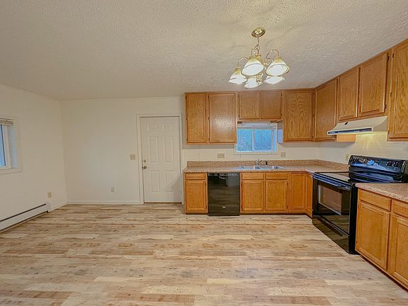 5th image of 21 Shanna Dr APT 8