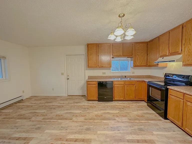 21 Shanna Dr — Photo 5