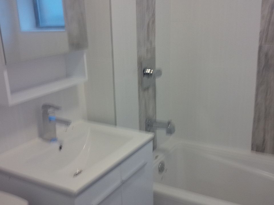 2nd image of 823 Willoughby Ave