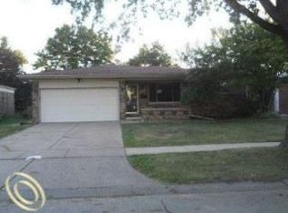 36049 Jeffrey Dr, Sterling Heights, MI