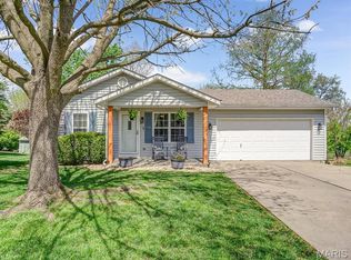 216 Briarwood Dr, Waterloo, IL 62298