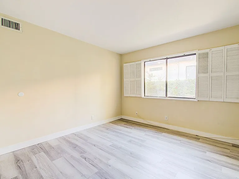 2574 Pera Cir — Photo 12