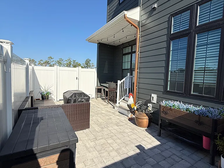 401 Cranford Way — Photo 25