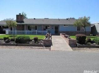 13714 E Pinto Ln, Lodi, CA 95240