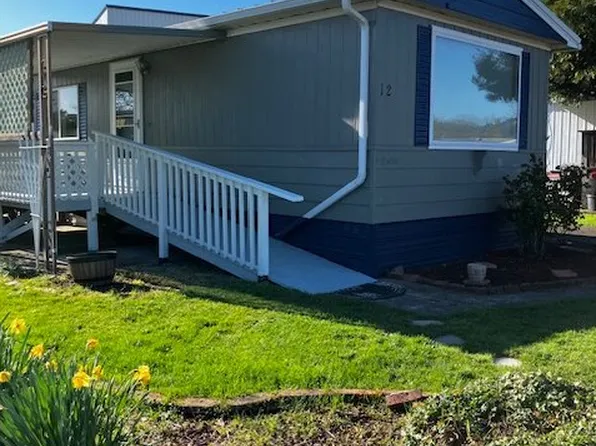 2902 E 2nd St Unit 12, Newberg, OR 97132