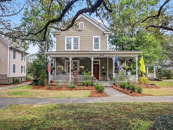 2nd image of 416 Front St.