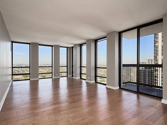 5th image of 1660 N Lasalle St #2912