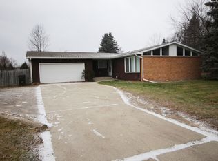 6115 Jefferson Ave, Midland, MI 48640