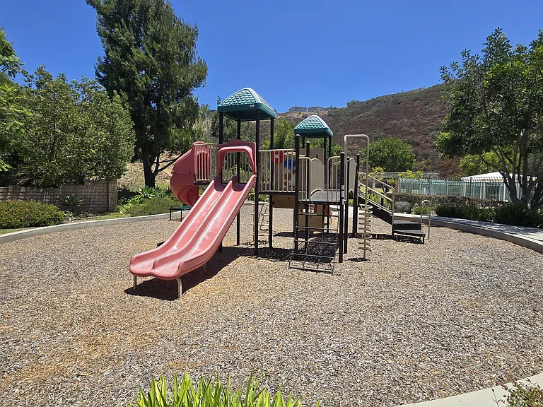 2136 Pointe Pkwy — Photo 22