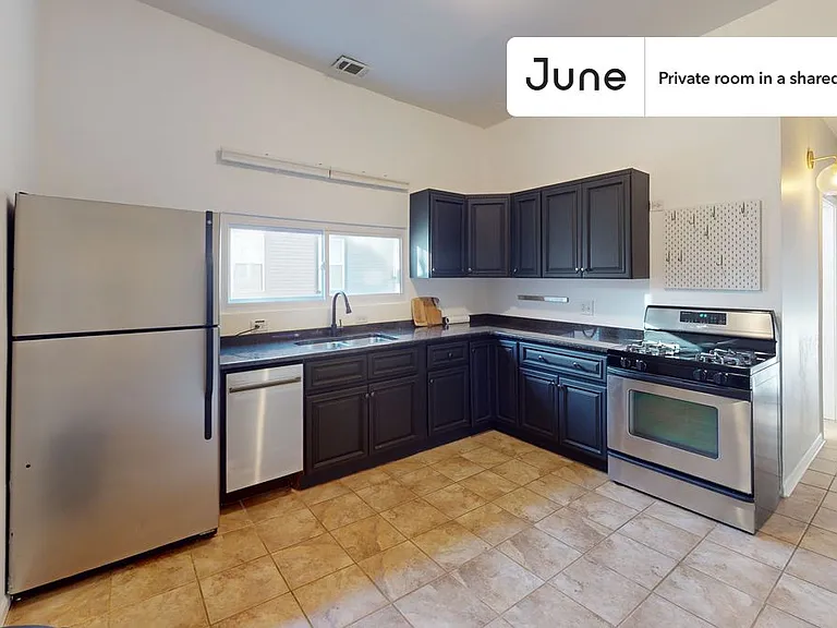 1841 N Mozart St #A — Photo 4