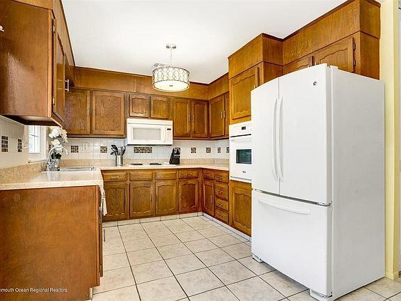 5th image of 1263B Hamilton Ct #1002