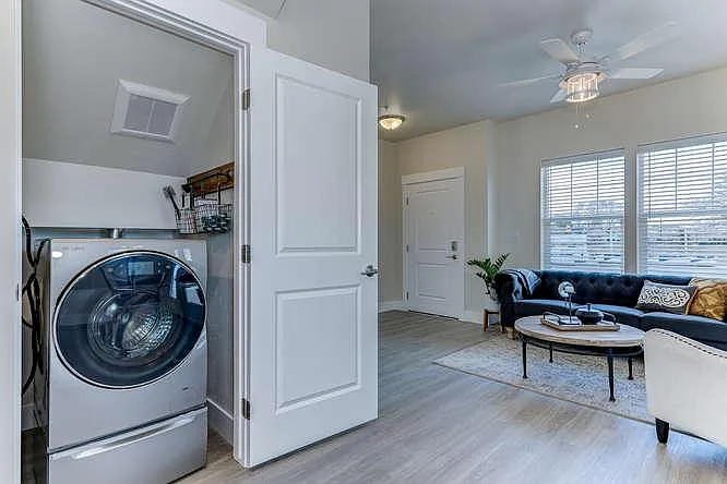 Cedar Crossing Luxury Townhomes — Photo 33
