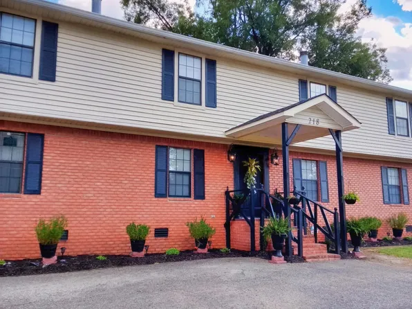 218 E 8th St, Trenton, TN 38382