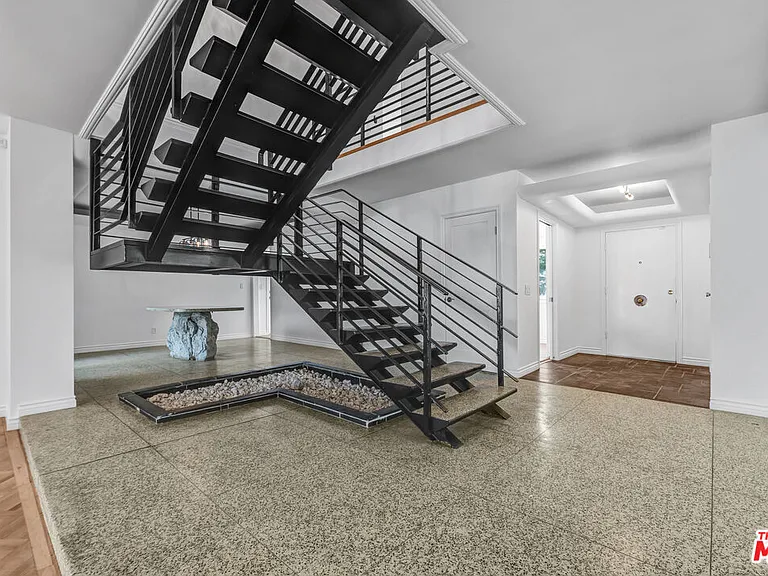 1801 Buckingham Rd — Photo 19