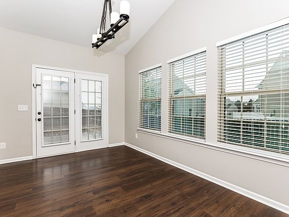 5th image of 2208 Ambergate Dr