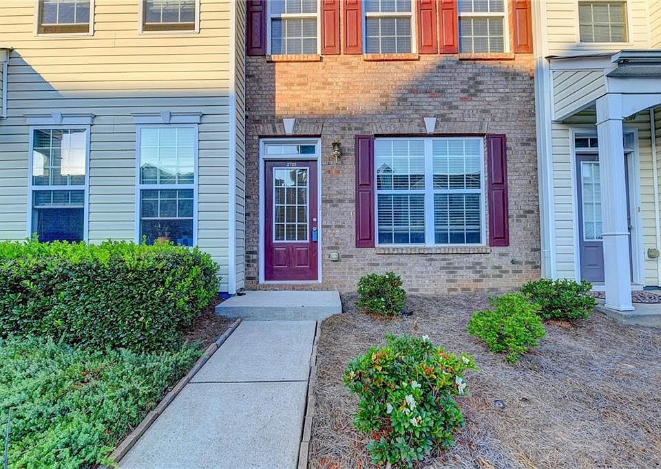 1st image of 2725 Heathrow Dr
