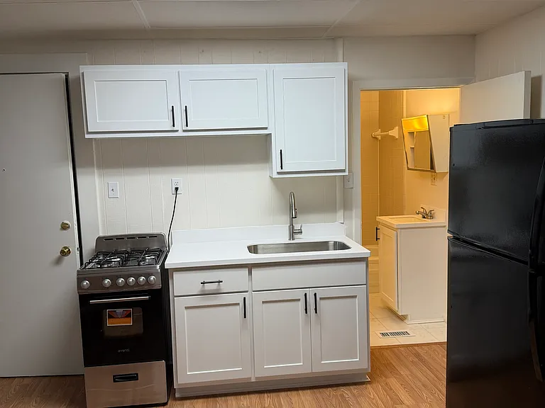 631 Overton St #1 — Photo 1