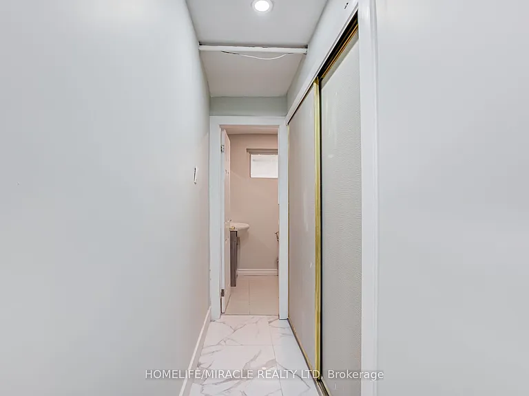 122 Ormond Dr — Photo 37