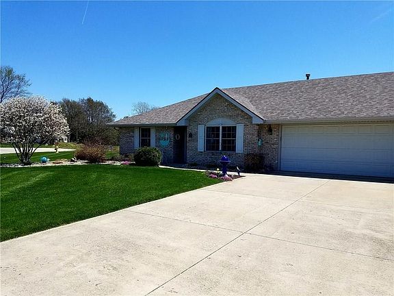 2nd image of 3417 Village Dr