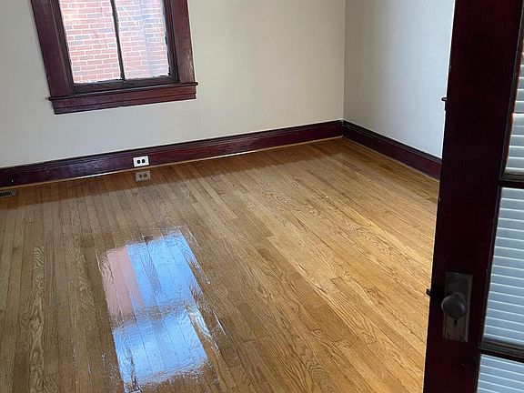 3rd image of 133 North Ave