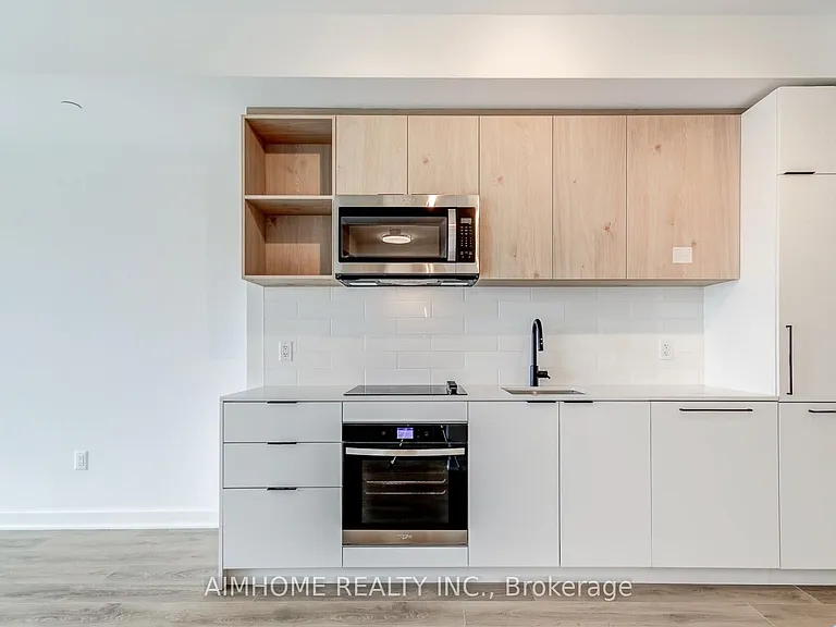 1185 Dupont St #510 — Photo 2