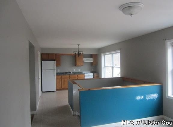 3rd image of 36 Grove St