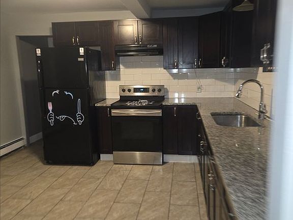 4th image of 70 Hamilton Ave #B