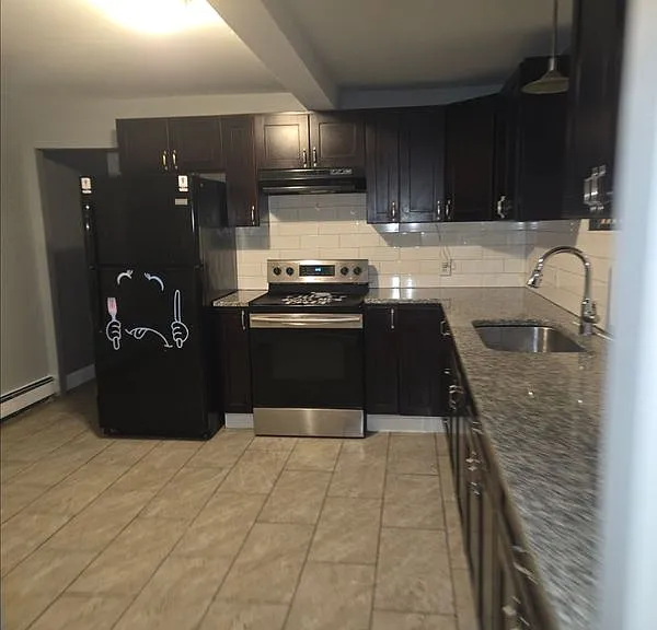 70 Hamilton Ave #B — Photo 4