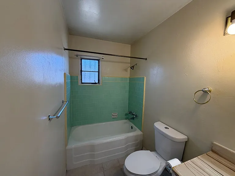 1801 Palomas Dr NE — Photo 8