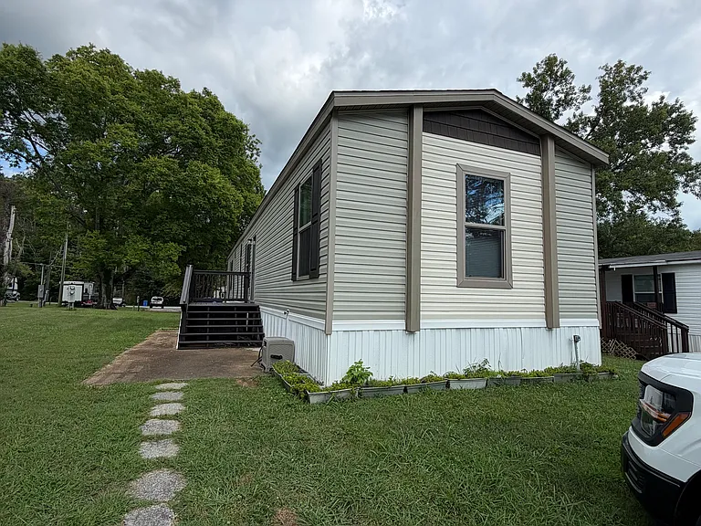 5849 Berdene Cir — Photo 1
