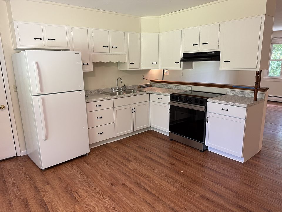1st image of 158 Indian Creek Rd APT 2