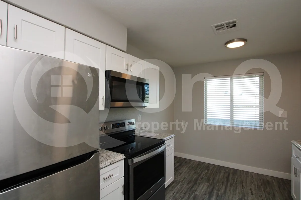 2 bed, 1.0 bath, 800 sqft, $1,125 — Photo 4