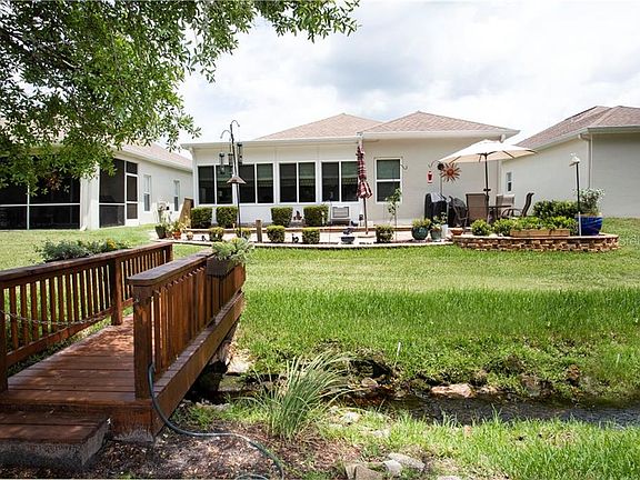 3rd image of 2915 Banyan Hill Ln