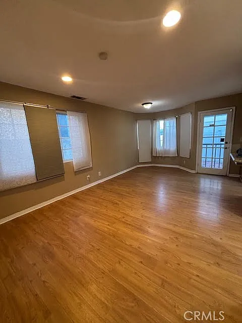 3 bed, 2.5 bath, 1955 sqft, $4,800 — Photo 2