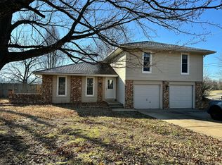 3204 W Marty St, Springfield, MO 65810