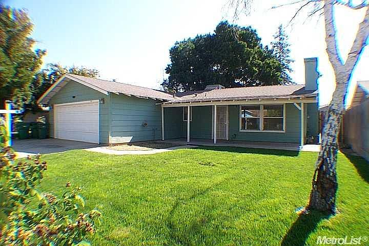 1st image of 1017 W Forestal Ln
