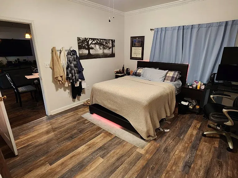 2161 Peachtree Rd NE #205 — Photo 2
