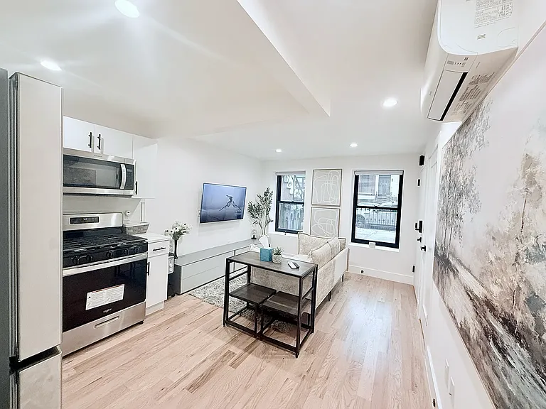 410 Monroe St #GRD — Photo 2