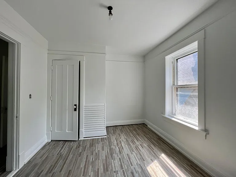 2324 Atwood Ave #1 — Photo 18