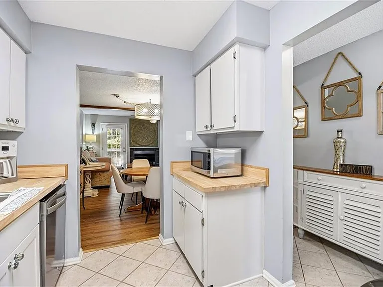 1000 Sea Island Rd #10 — Photo 10